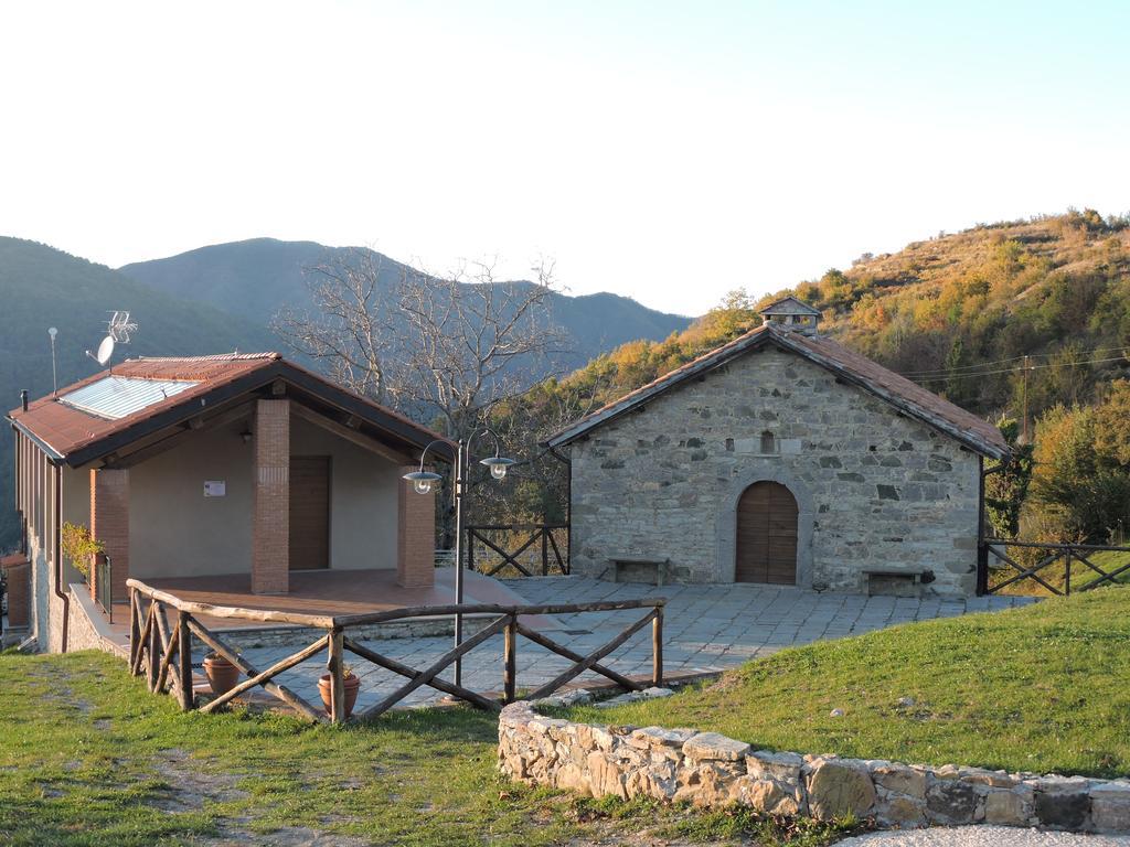 Rifugio Alpi Apuane Hotel Careggine ภายนอก รูปภาพ